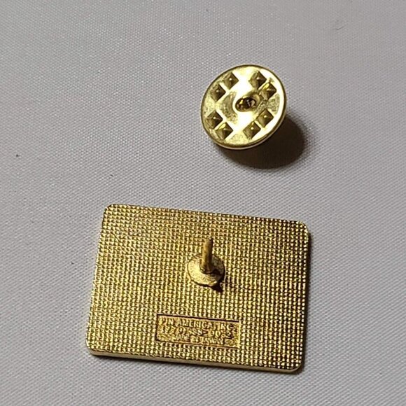 Houston TX Desk & Derrick Club Pin North Harris Montgomery Counties Gold Tone - Picture 5 of 8